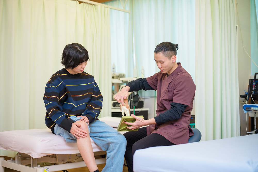 腰痛の即効穴委中の場所説明